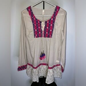 Raga tunic - NWT - size medium - mirror and bead accents - 100% cotton